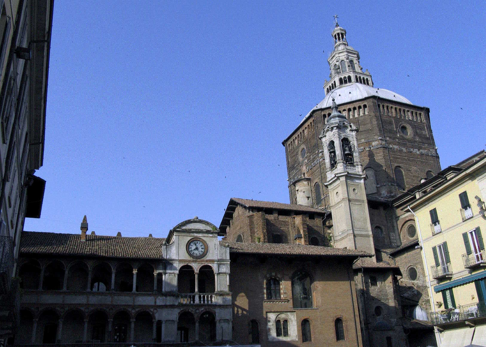 Visita guidata a Pavia: visita al Broletto di Pavia