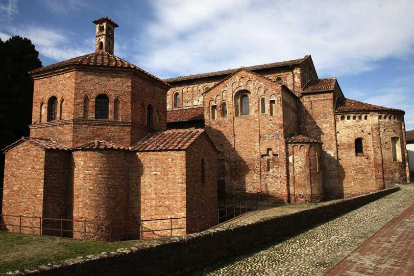 Visita guidata a Lomello: la chiesa