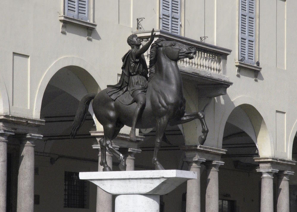 Visite guidate a Pavia: la statua del Regisole